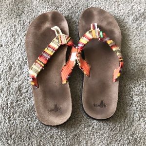 Sanuk size 9 sandal